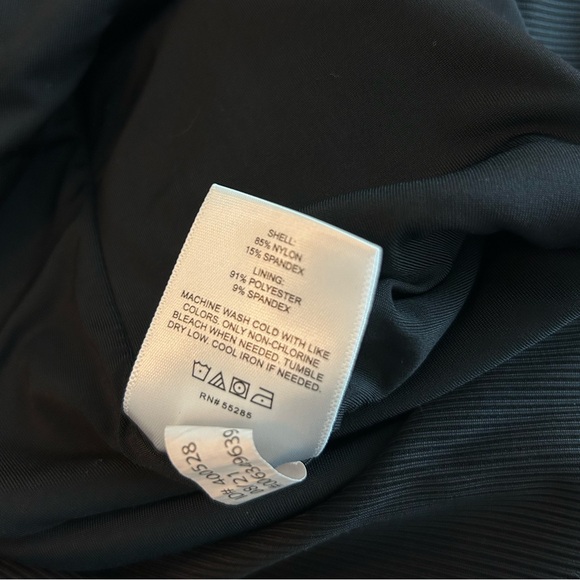 Express woman’s black body suit - Picture 4 of 4